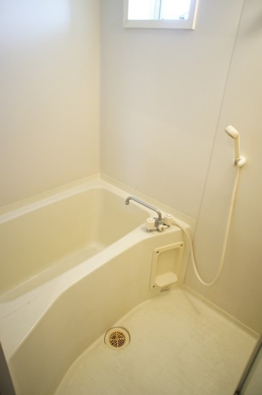 バス・シャワールーム　図面と現状に相違がある場合には現状を優先