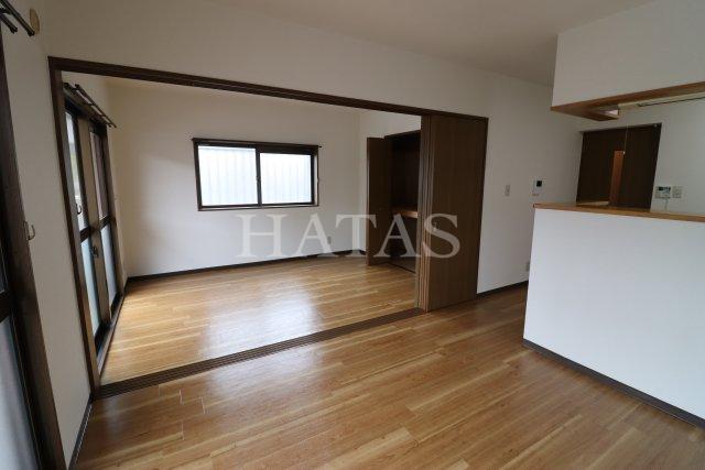 居室・リビング　同物件別部屋です。