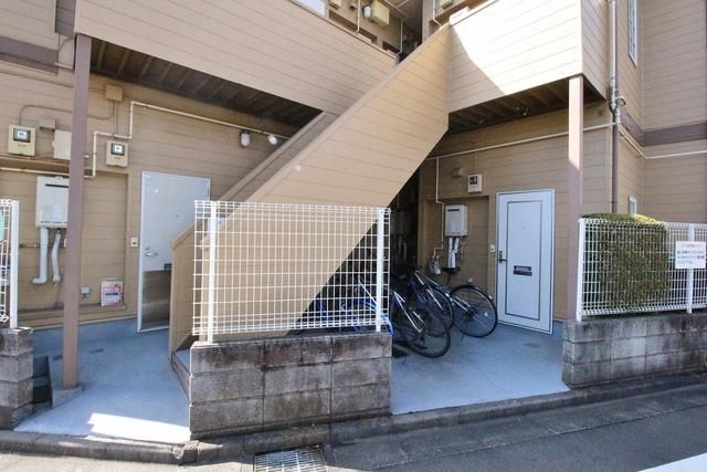 エントランス　★お部屋探しはタウンハウジング高幡不動店まで★