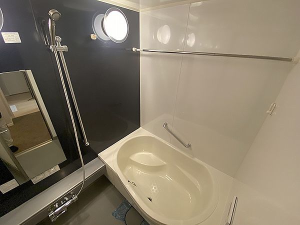 バス・シャワールーム　※別部屋参照