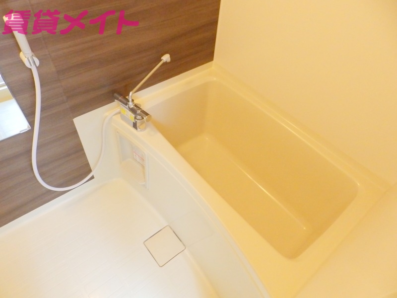 バス・シャワールーム　同物件別部屋