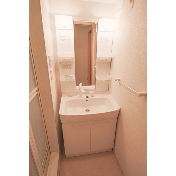 洗面設備　同じ建物の別なお部屋