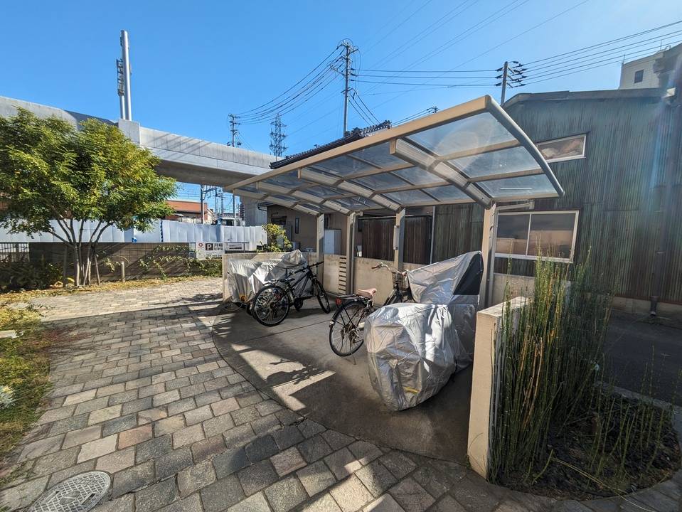 駐車場　駐輪場