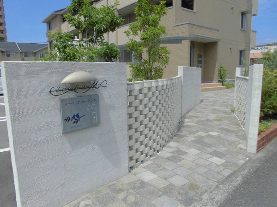 エントランス　アプローチ