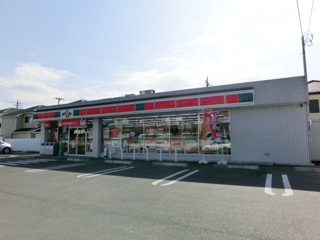 コンビニ　サンクス（コンビニ）まで590m