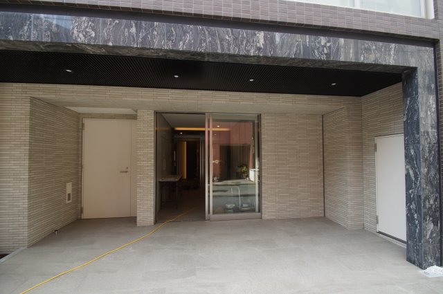 エントランス　エントランス