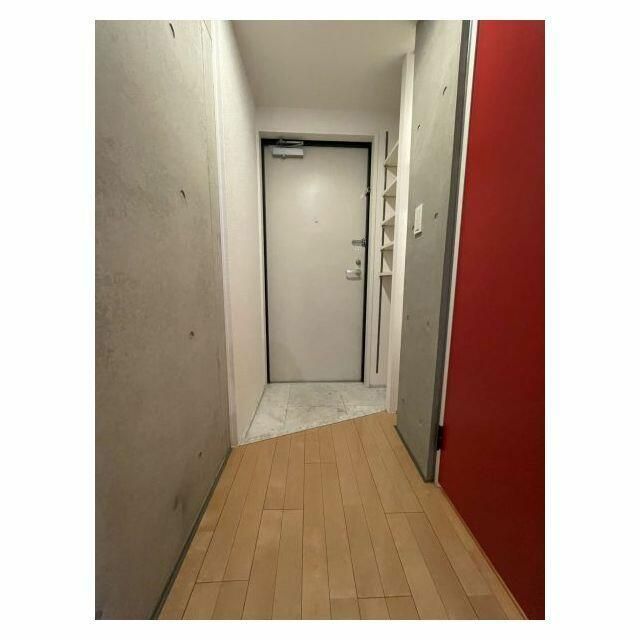 玄関　■モニタ付インターホン■シューズクローゼット■ダウンライト