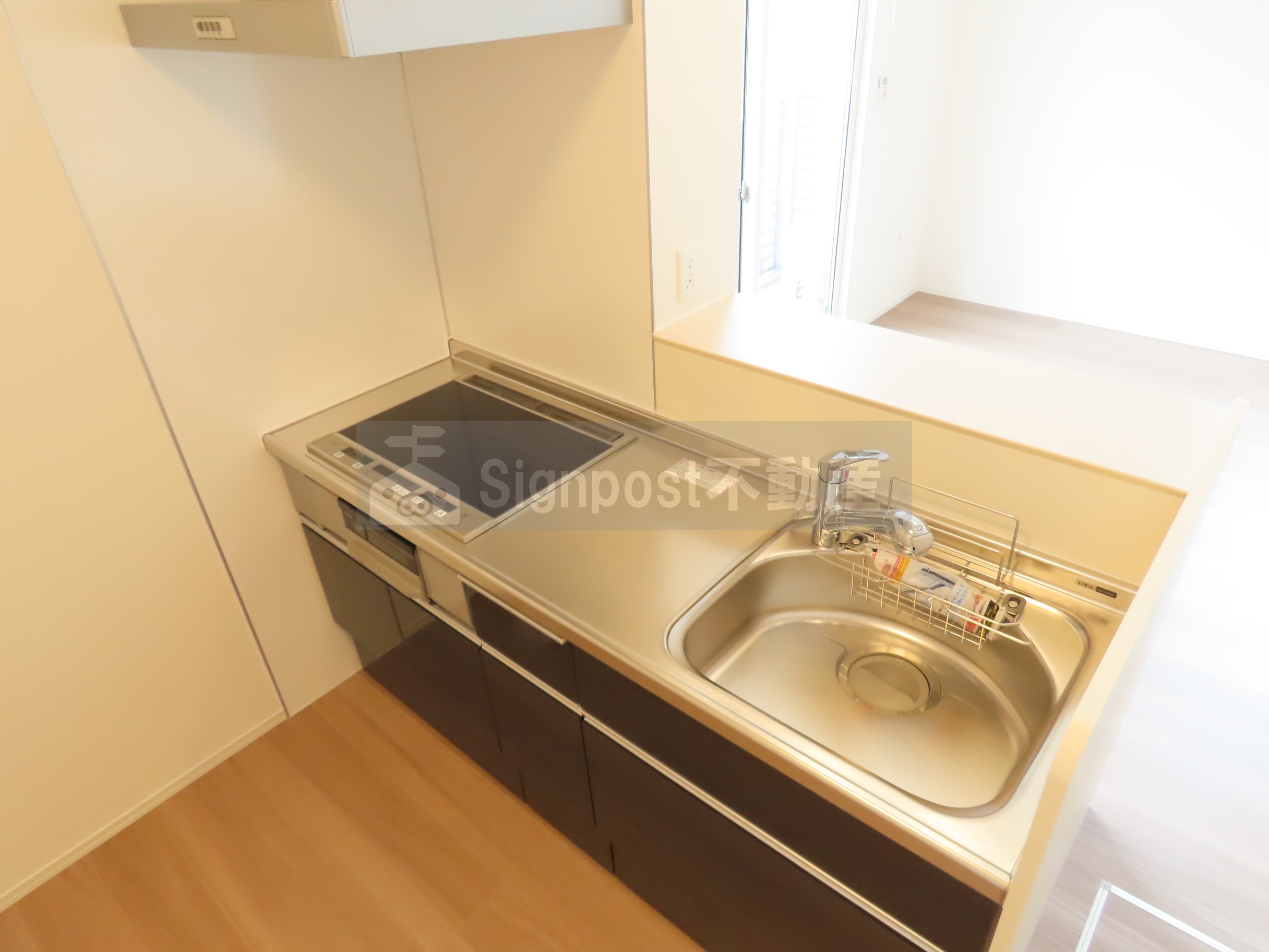 キッチン　IHクッキングヒーター