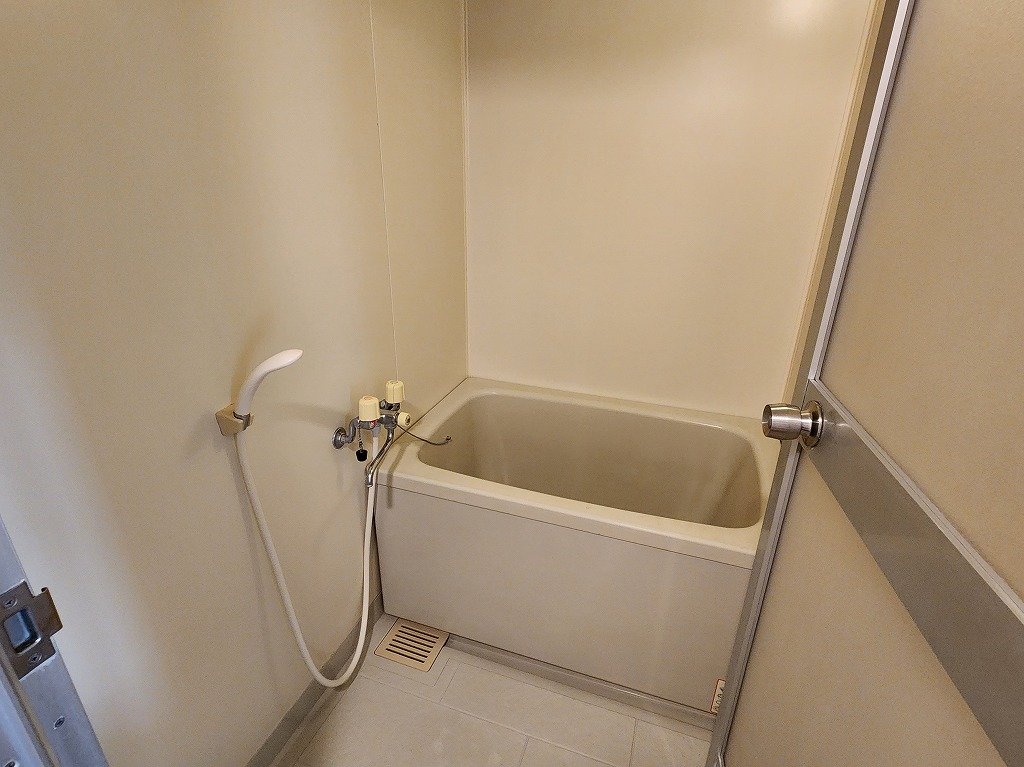 バス・シャワールーム　追焚き機能付きバスルーム