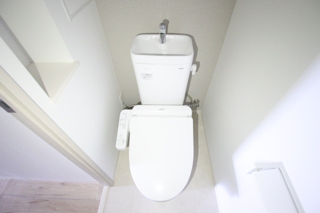 トイレ　※別室の参考写真の為、現況優先です。