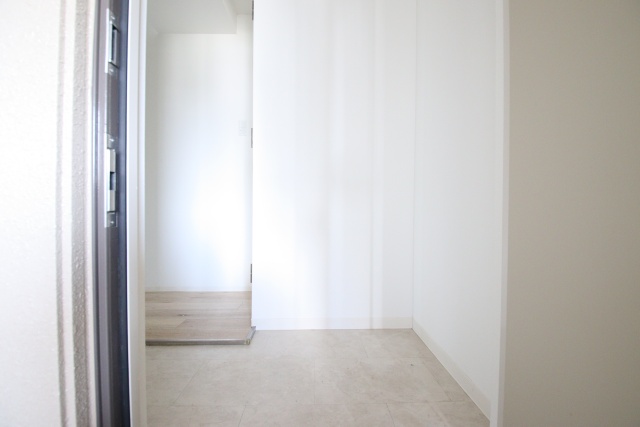 玄関　※別室の参考写真の為、現況優先です。