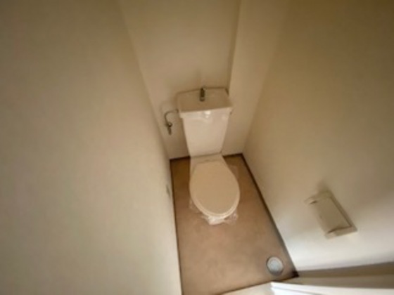 トイレ　※別の部屋の写真です。