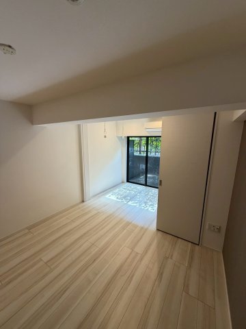 居室・リビング　広々とした洋室です