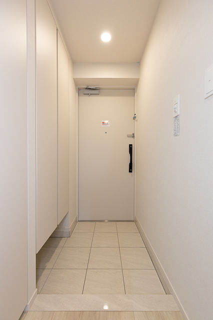 玄関　※写真は同タイプ住戸です。