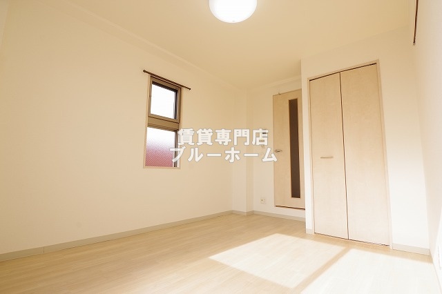 その他部屋・スペース　洋室の別アングルです！