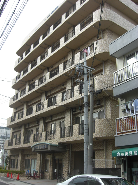 病院　北大阪医療生活協同組合十三病院（病院）まで713m