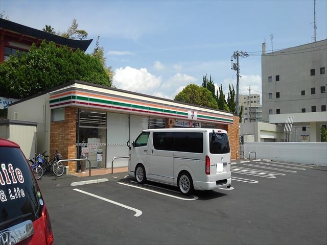 コンビニ　セブンイレブン　浜松鴨江町店（コンビニ）まで237m