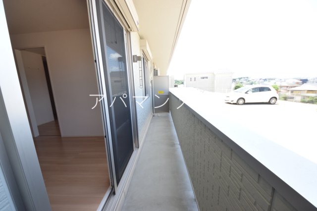 バルコニー　バルコニーあります