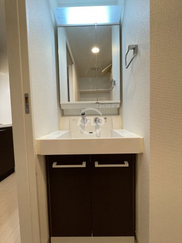 洗面設備　エステムプラザ心斎橋EAST IVブランディア　洗面化粧台