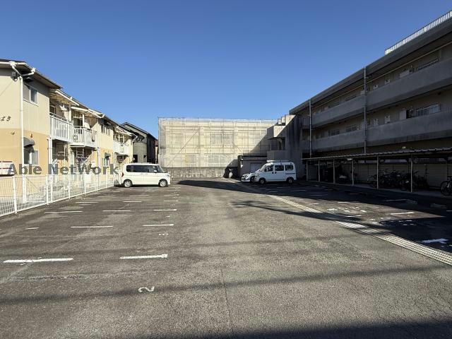 駐車場　駐車場