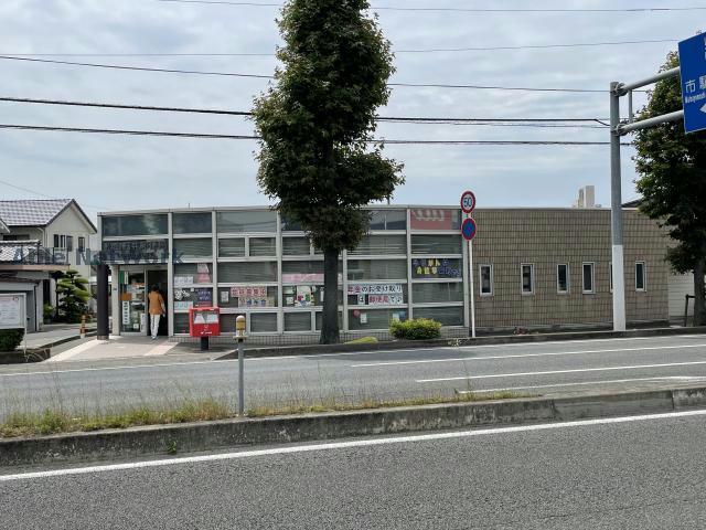 郵便局　松山石井郵便局（郵便局）まで1552m