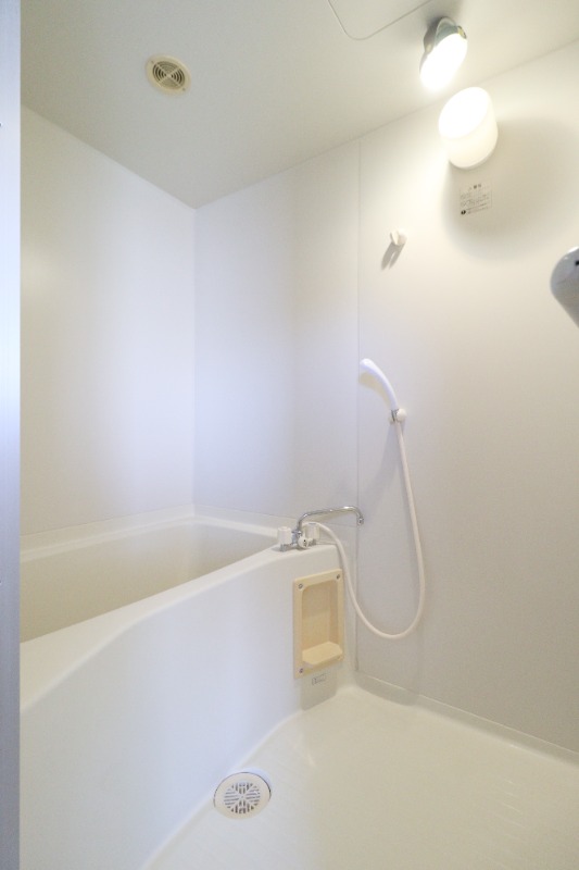 バス・シャワールーム　図面と現状に相違がある場合には現状を優先