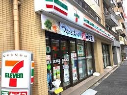 コンビニ　セブンイレブン 文京関口1丁目店（コンビニ）まで237m