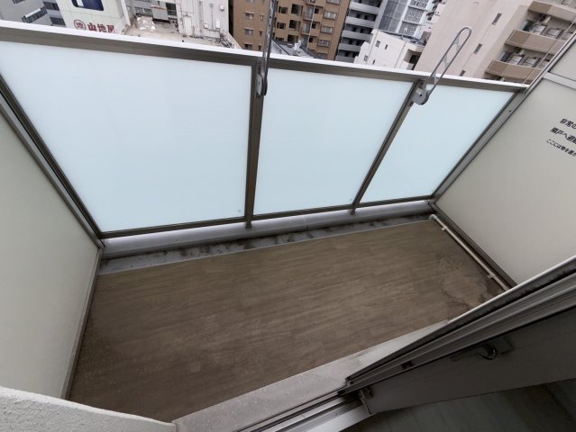 バルコニー　同物件別部屋写真