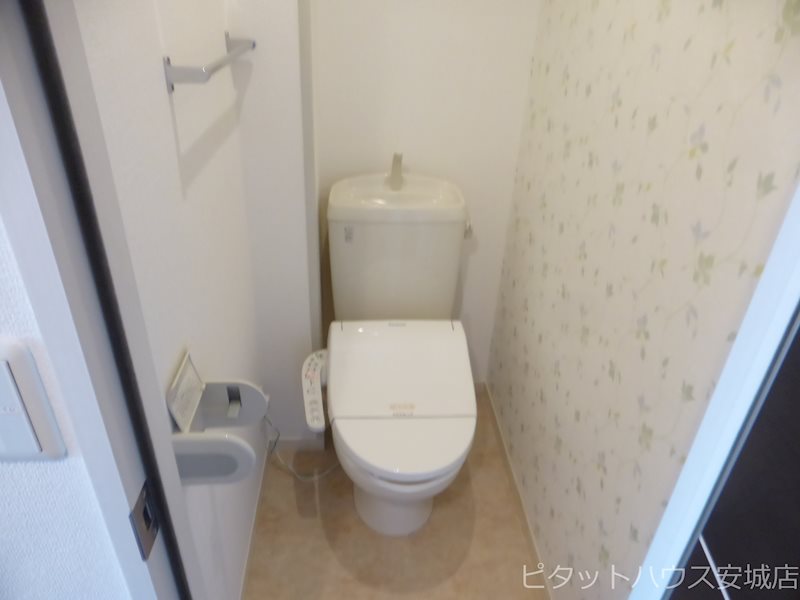 トイレ　同物件別部屋