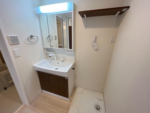 洗面設備　洗髪洗面化粧台