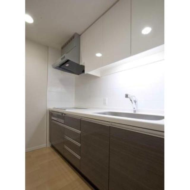 キッチン　※写真は同タイプ住戸です。