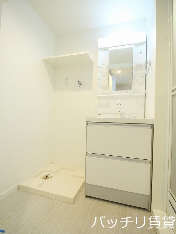 洗面設備　同型タイプの為、現状を優先致します。