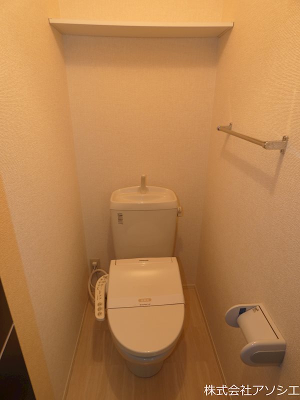 トイレ　ウォシュレット便座