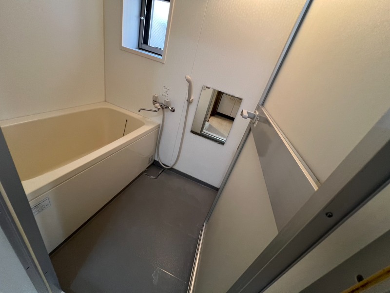 バス・シャワールーム　※別部屋参考写真