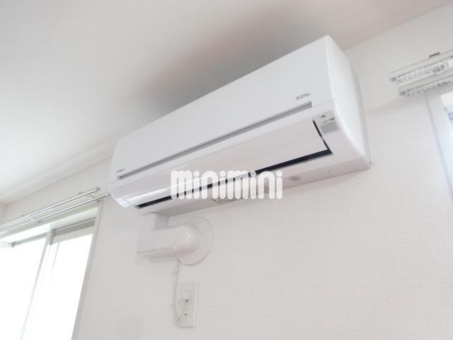 その他設備　エアコン付で快適な生活を