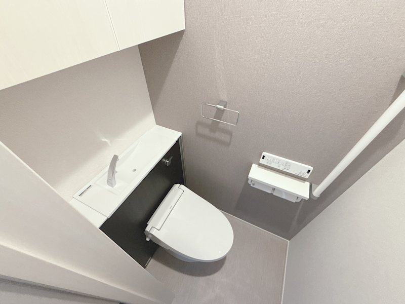 トイレ　温水洗浄便座