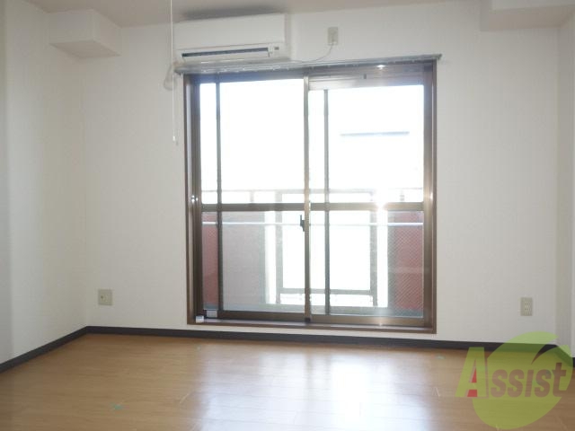 その他部屋・スペース　明るすぎてまぶしいくらいです（笑）