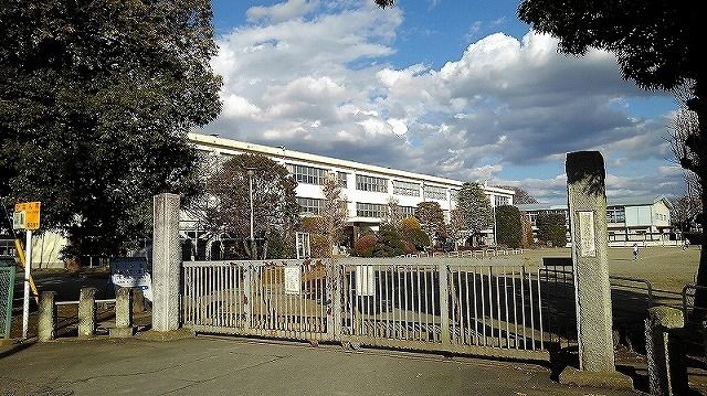 小学校　石岡市立府中小学校（小学校）まで850m