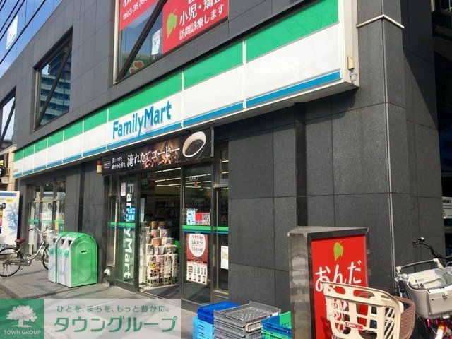 コンビニ　ファミリーマート篠崎駅南口店（コンビニ）まで180m