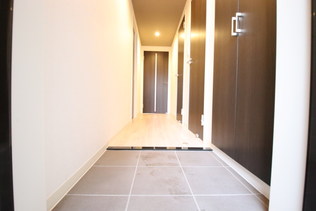 玄関　※別室の参考写真の為、現況優先です。