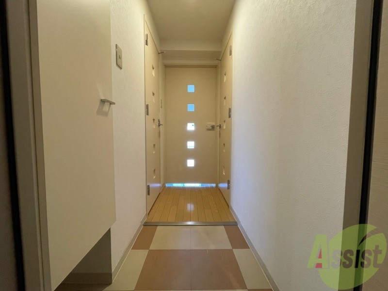 玄関　玄関からの様子を撮影してみました。動線になります。