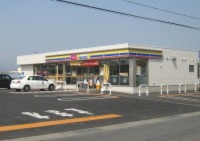 コンビニ　ミニストップ（コンビニ）まで692m