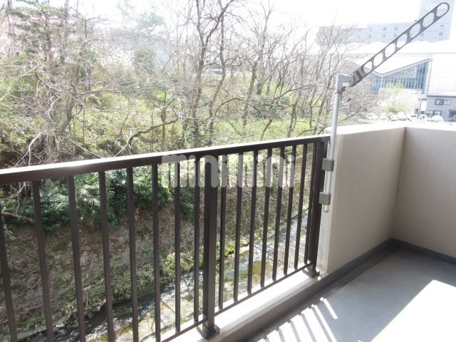 バルコニー　ベランダもあります。