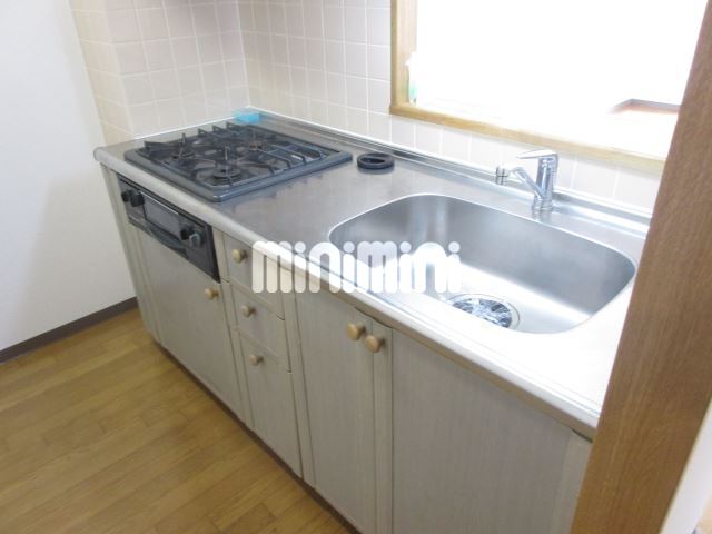 キッチン　毎日のお料理も楽しくなるシステムキッチンです。