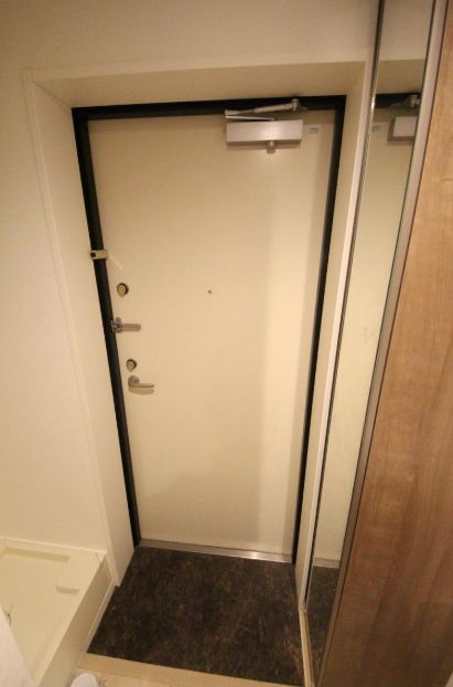 玄関　弊社は都内全域の物件をご紹介可能です！