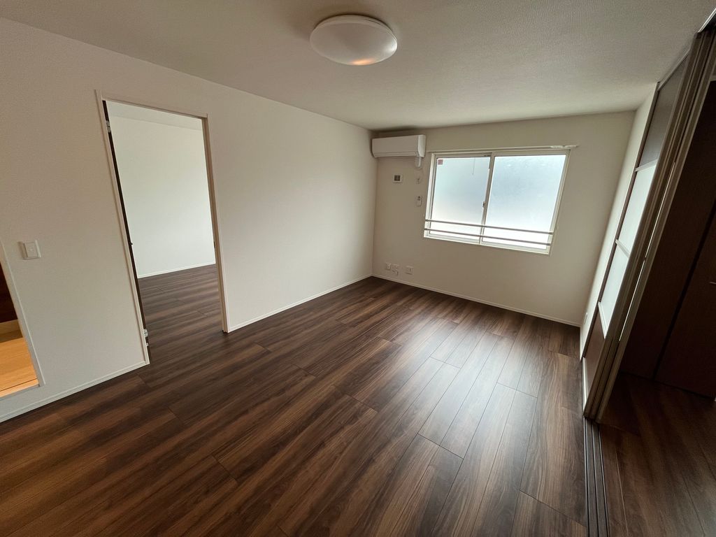 居室・リビング　エアコン付きで初期費用を抑えたい方にもおすすめです。