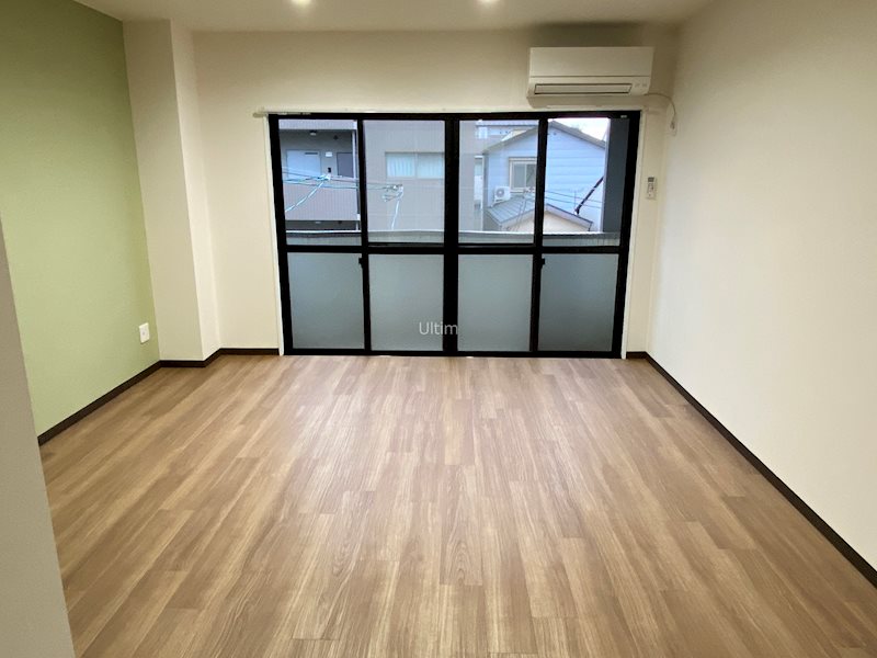 居室・リビング　※別のお部屋の写真です