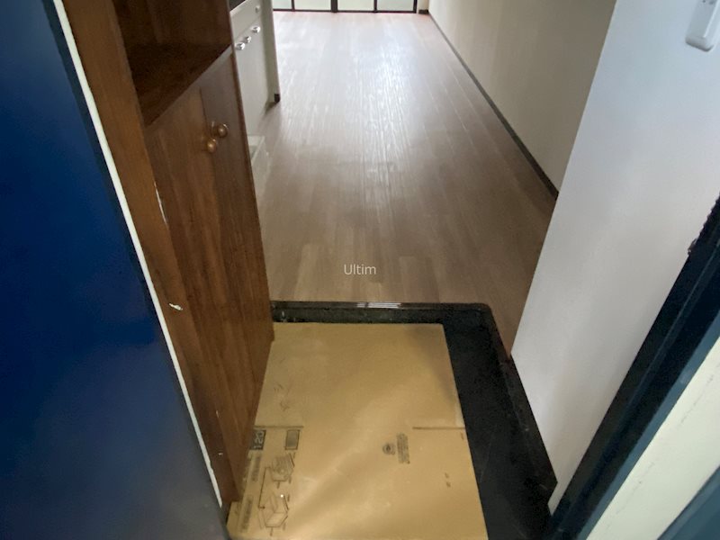 玄関　※別のお部屋の写真です