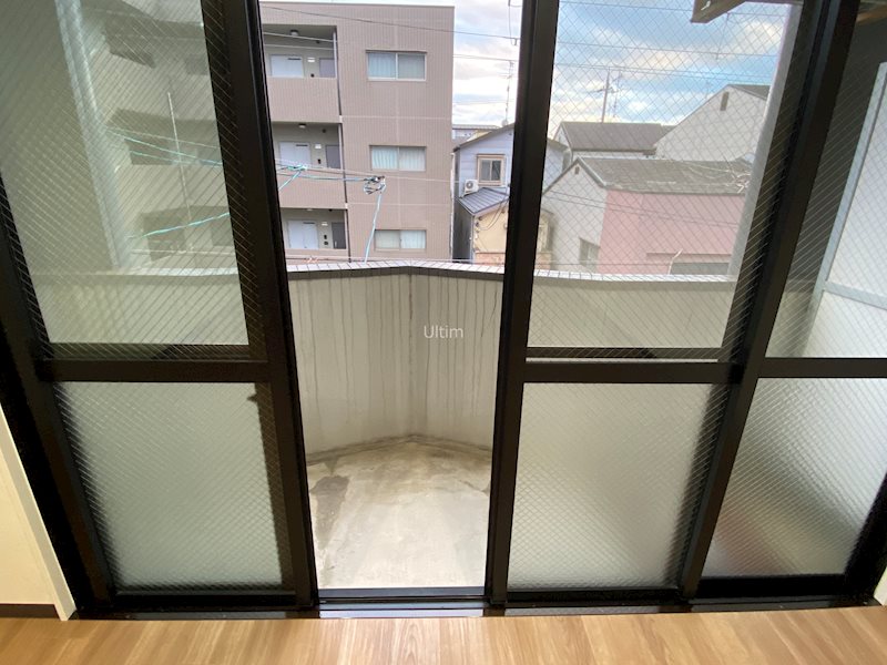 バルコニー　※別のお部屋の写真です