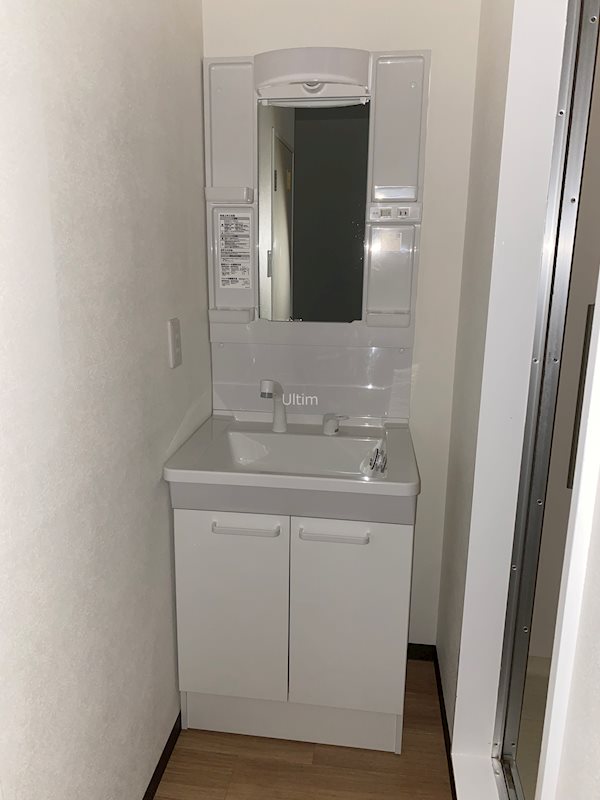 洗面設備　※別のお部屋の写真です